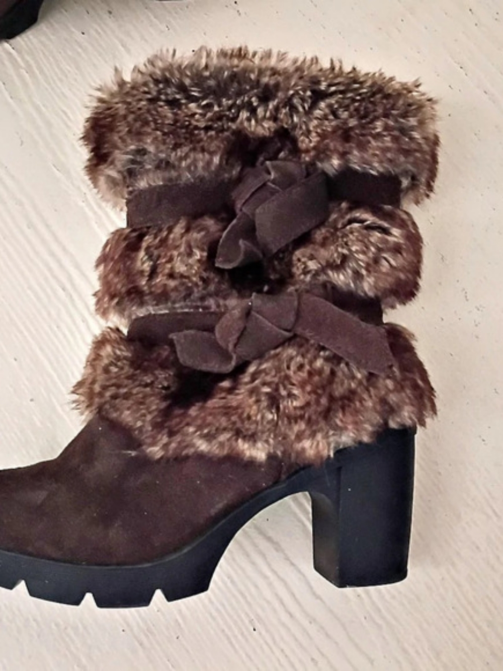 Bearpaw Bridget Brown Faux Fur Heeled Boots US 6